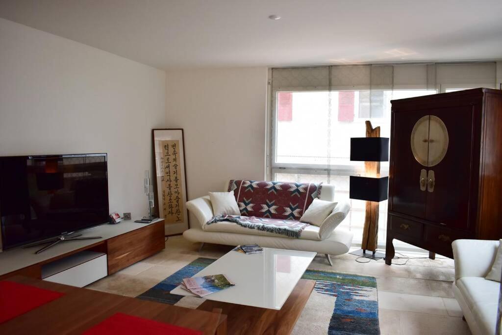 Modern Apartment 모던 펜션 Інтерлакен Екстер'єр фото
